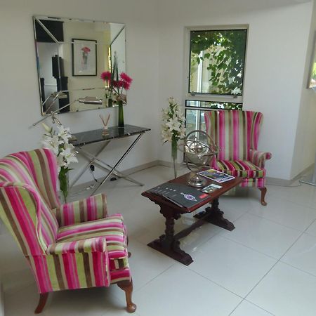 Beachcombers Hotel Grouville Εξωτερικό φωτογραφία
