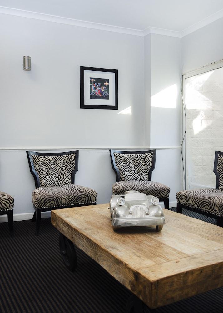 Beachcombers Hotel Grouville Εξωτερικό φωτογραφία