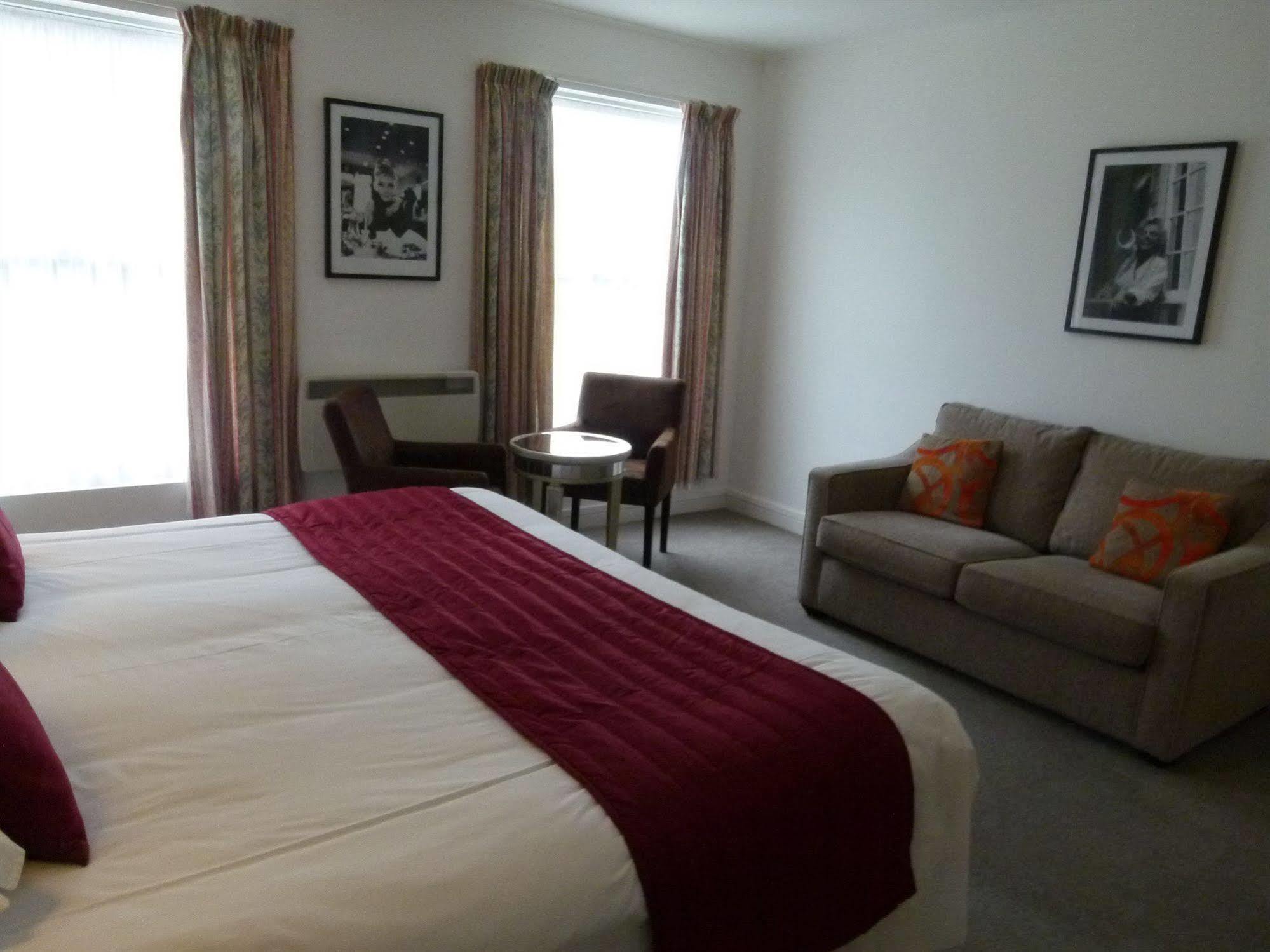 Beachcombers Hotel Grouville Εξωτερικό φωτογραφία
